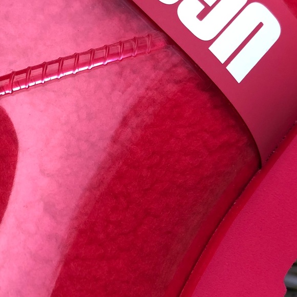 UGG Boots Pink Red PVC 9 Waterproof NEW - Picture 4 of 12